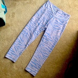 Old navy power soft active ankle cut legging sz XL